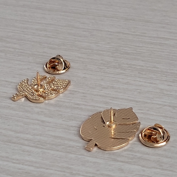 Green Leaves Enamel Pins - Picture 5 of 12